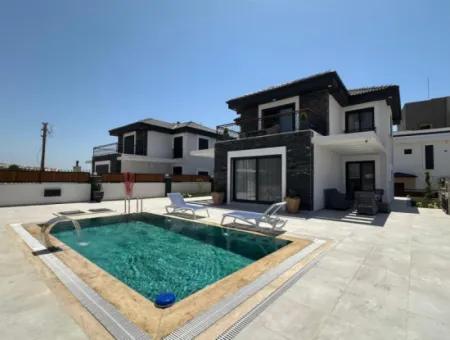 4 In 1 Fully Furnished Pool Detached Villa In Didim Efeler