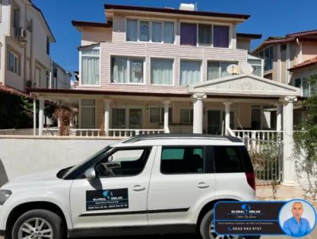 Didim Fevzipaşa, Mercimek Bölgesinde, Denize Sıfır Kocareis Sitesinde Satılık 3+1 Villa