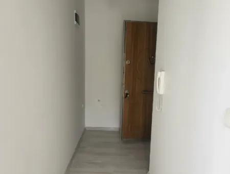 Didim Çarşı Merkezde 1+1 Daire Satilik